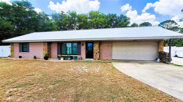 $329,900 | 40 Southeast Chinica Drive, Summerfield, FL 34491