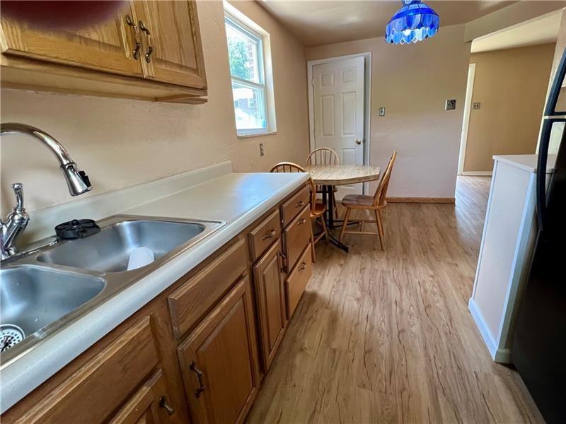 3329 Recker Drive Pittsburgh, PA 15227 - Photo 6 of 23