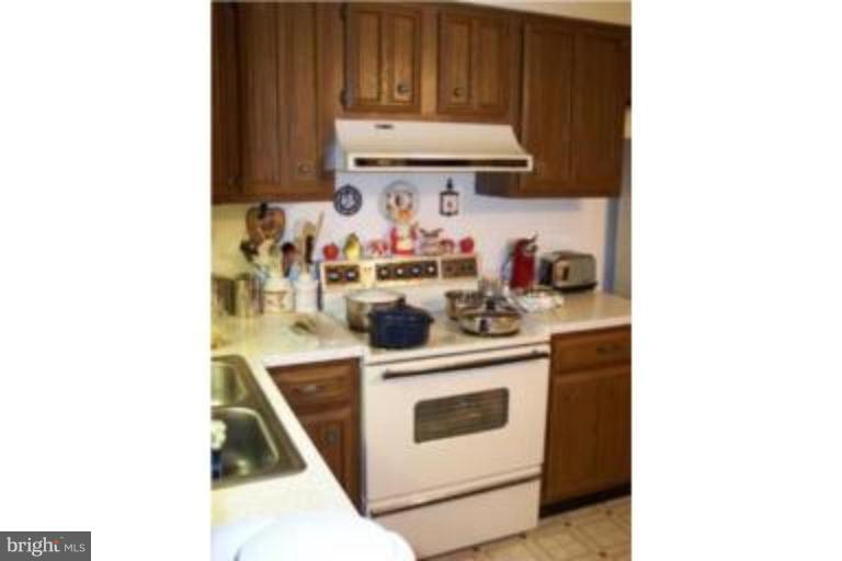 89 Apple Tree Drive Ranson, WV 25438 - Photo 5 of 10 Kitchen
