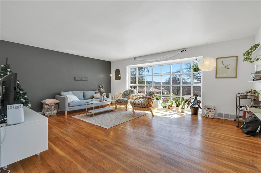 5500 Rippey Place Pittsburgh, PA 15206 - Photo 5 of 22