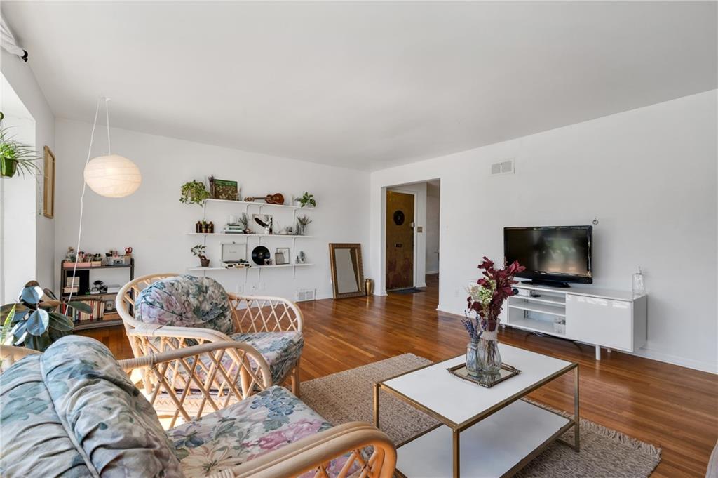 5500 Rippey Place Pittsburgh, PA 15206 - Photo 7 of 22