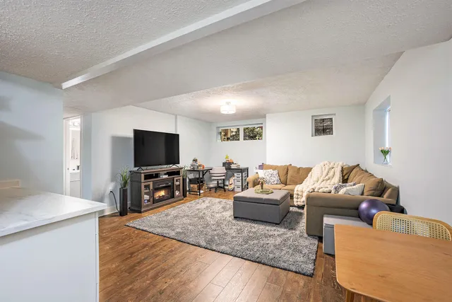 $484,900 | 562 Brookstone Street, Holland, MI 49423