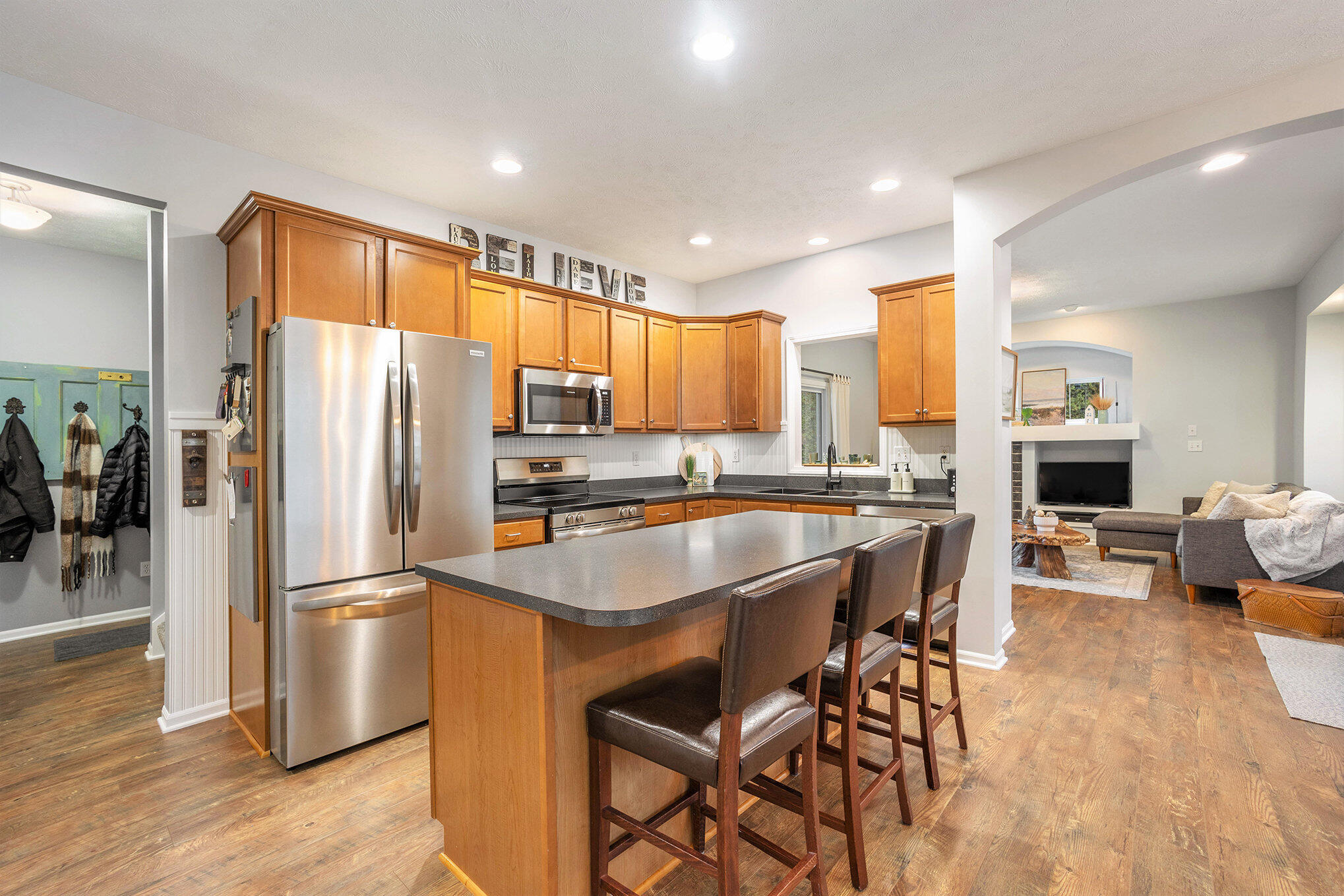 562 Brookstone Street Holland, MI 49423 - Photo 8 of 31 008_qj1a0556_637