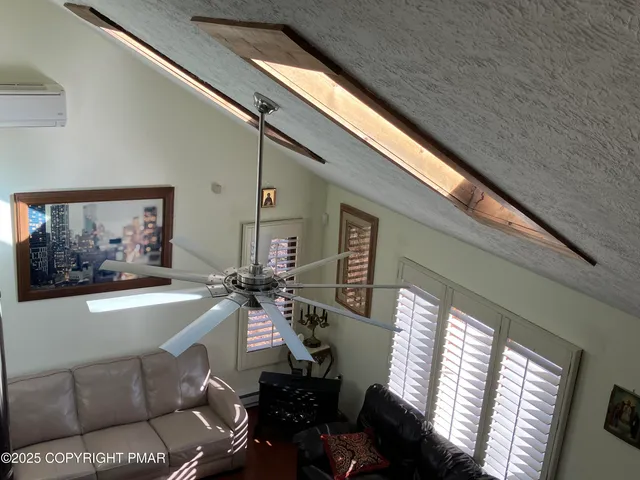 $330,000 | 150 Mallard Lane, Albrightsville, PA 18210