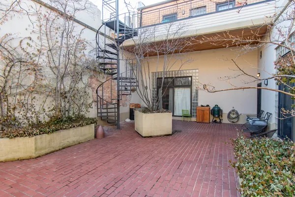 $2,000 | 537 Custer Avenue, Unit 1, Evanston, IL 60202