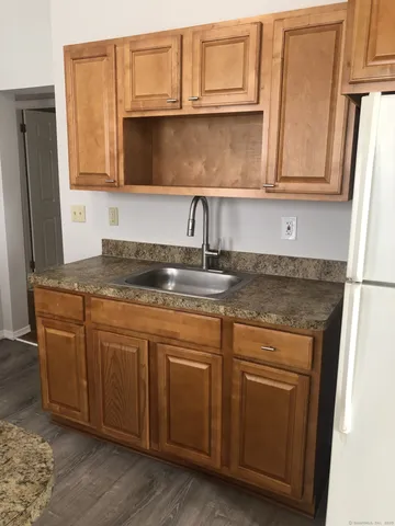 $1,700 | 263 Martin Street, Unit 2, Hartford, CT 06120