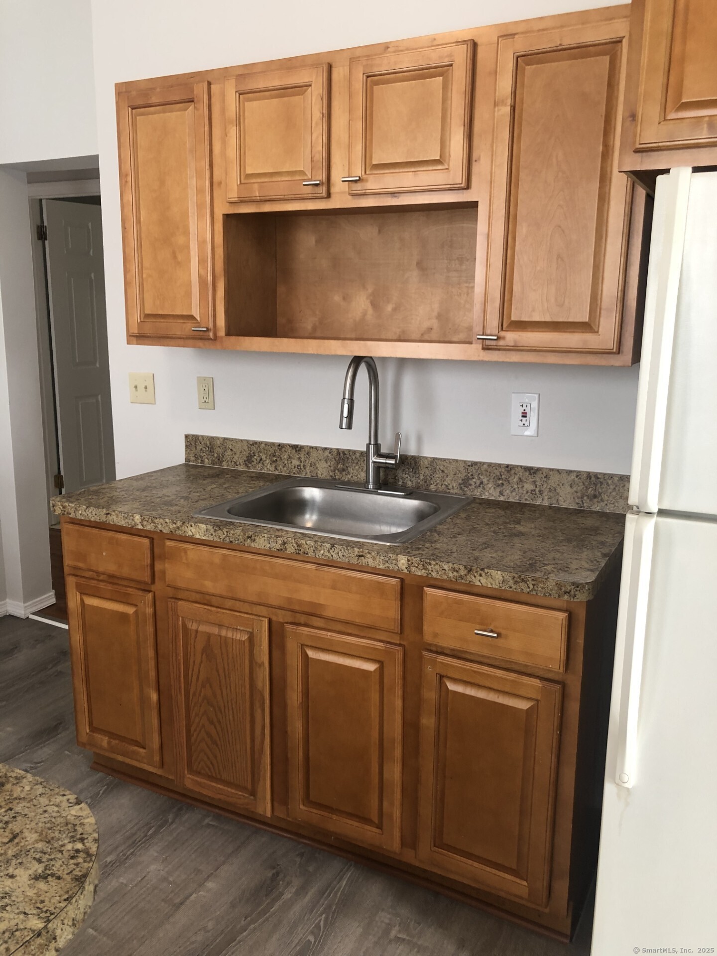 263 Martin Street, Unit 2 Hartford, CT 06120 - Photo 2 of 7