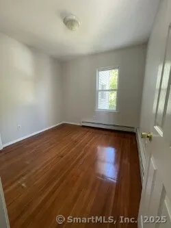 $1,700 | 263 Martin Street, Unit 2, Hartford, CT 06120