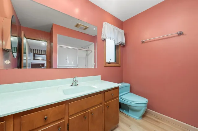 $269,000 | 943 East 164th Court, South Holland, IL 60473