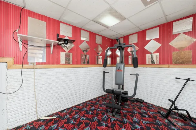 $269,000 | 943 East 164th Court, South Holland, IL 60473