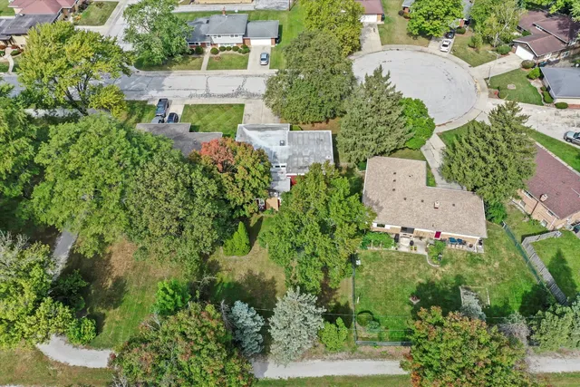 $269,000 | 943 East 164th Court, South Holland, IL 60473