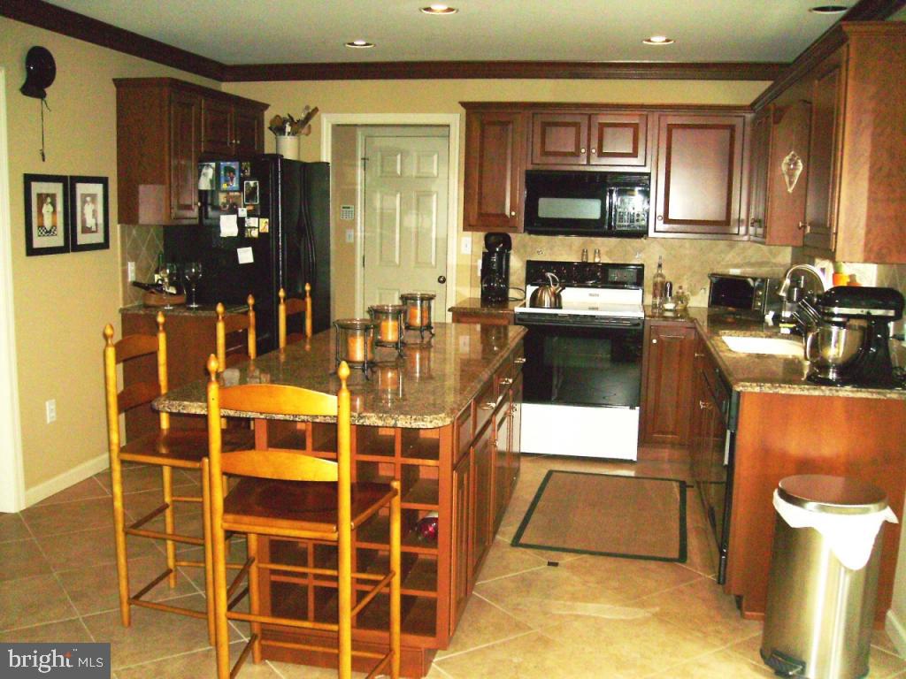 12 Marie Drive Lititz, PA 17543 - Photo 10 of 35 Gallery Image 10