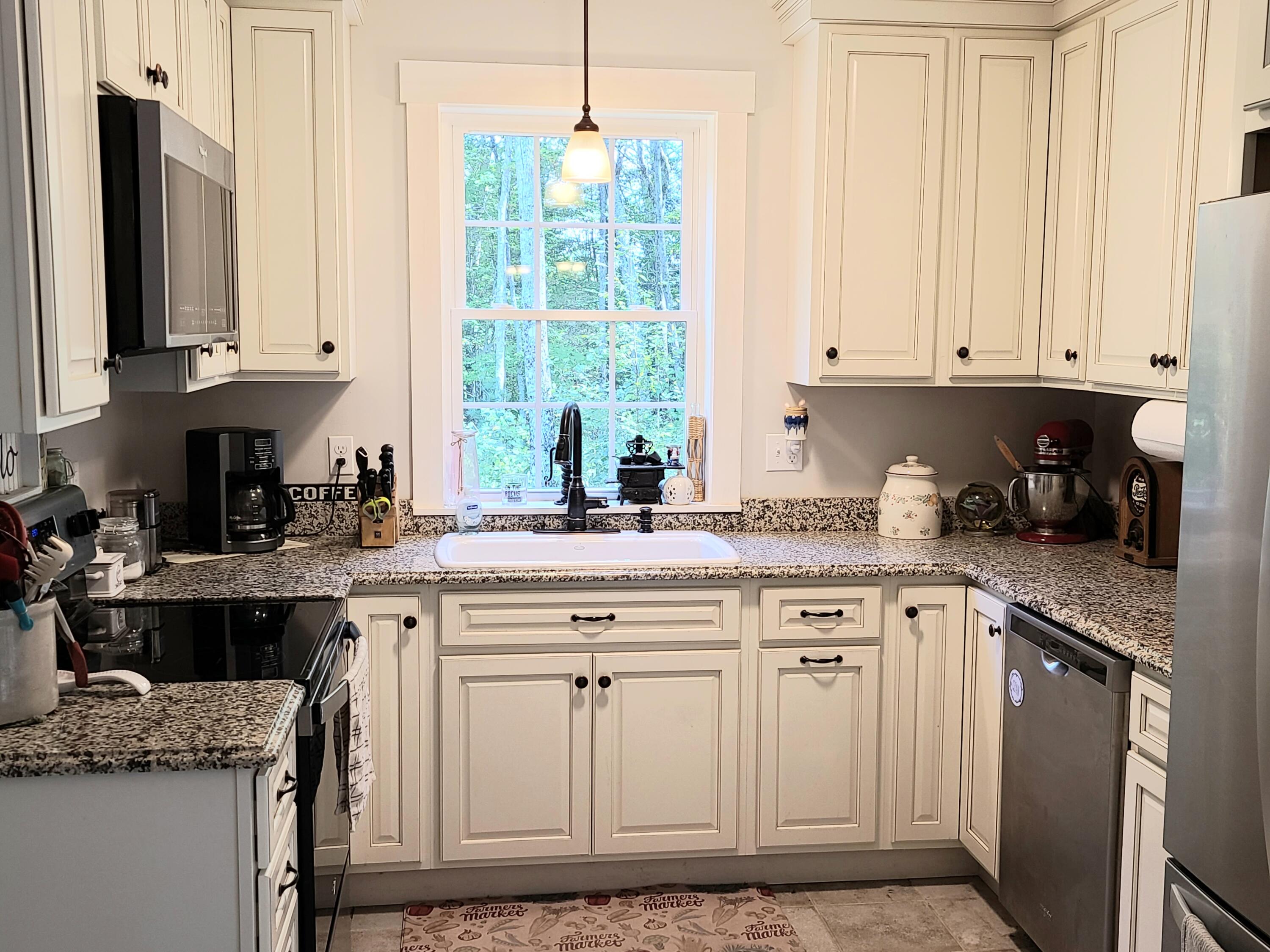 600 Castner Road Waldoboro, ME 04572 - Photo 4 of 26 20210906_145712