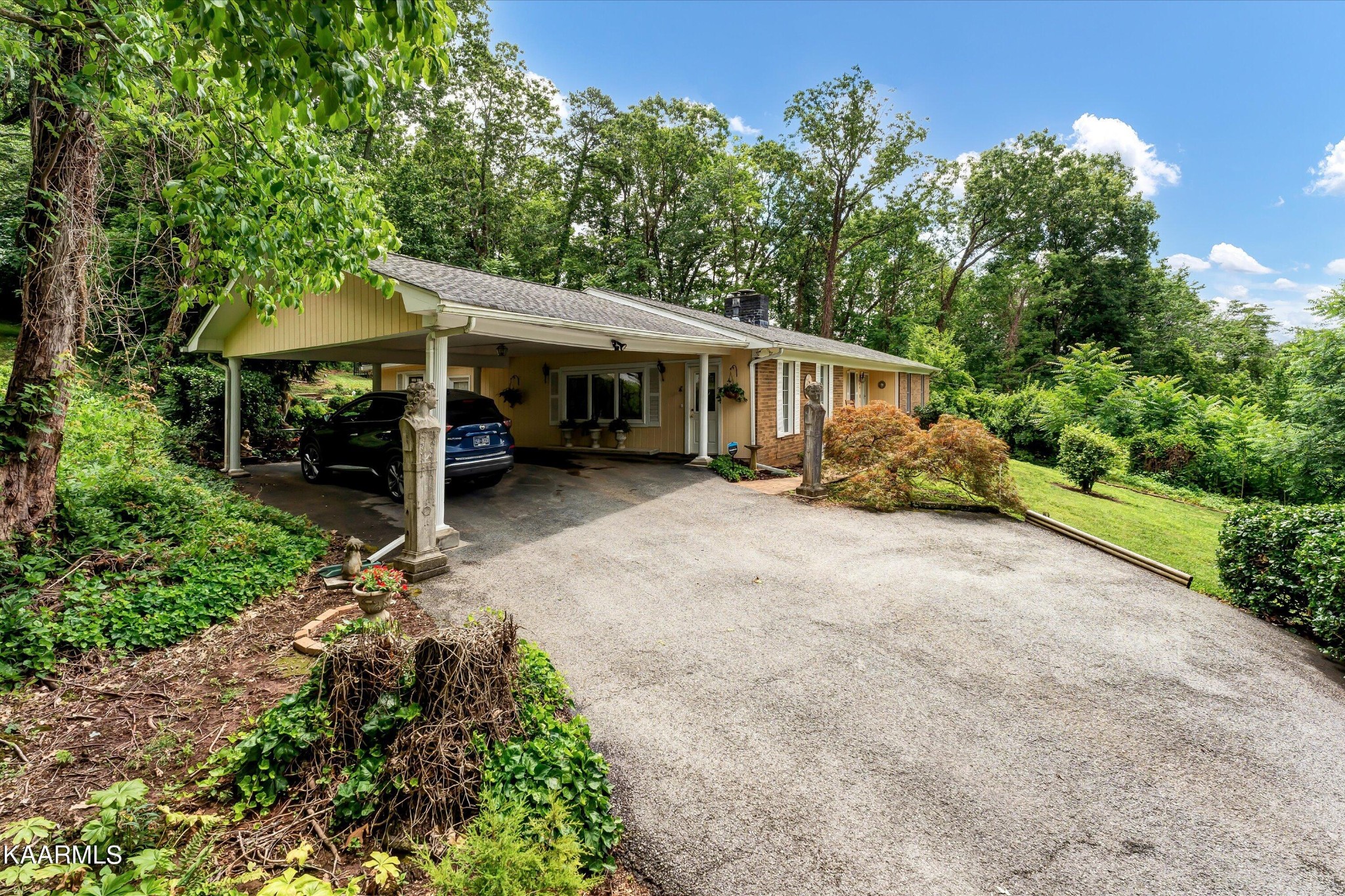 7920 Blueberry Road Powell, TN 37849 - Photo 3 of 49 Gallery Image 3