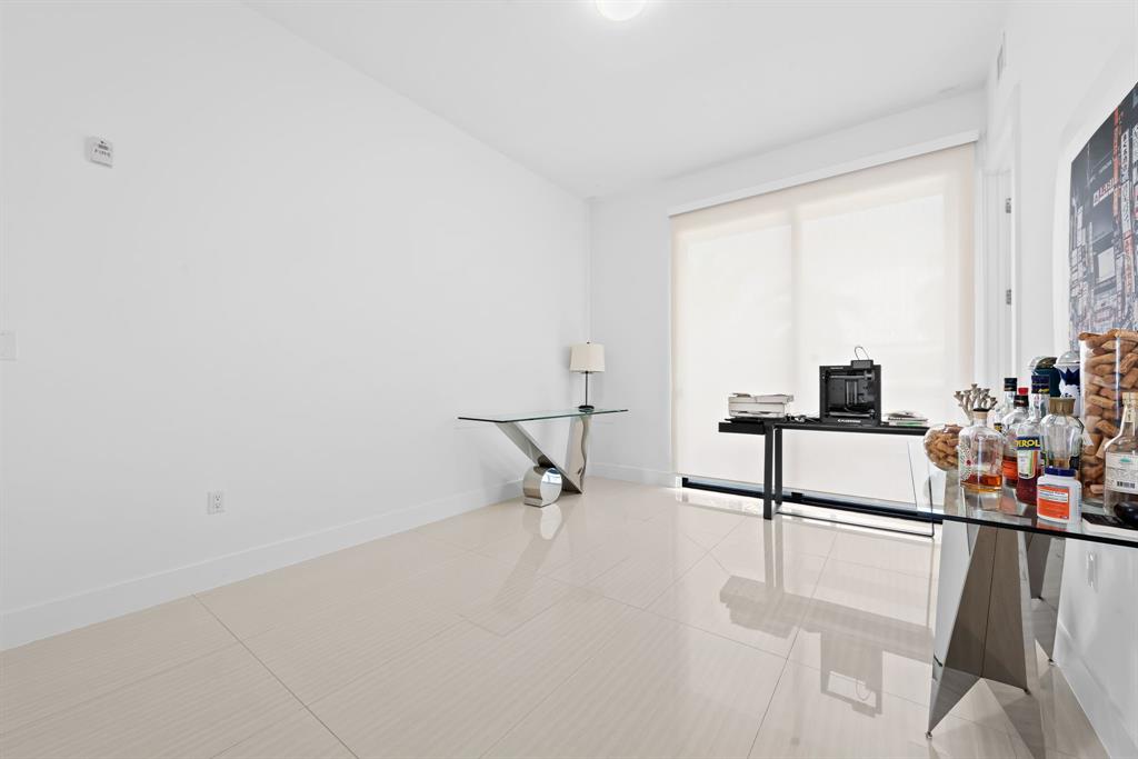 60 Hendricks Isle, Unit 301 Fort Lauderdale, FL 33301 - Photo 14 of 31 a living room with furniture