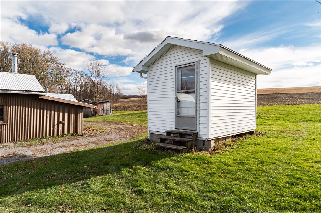 1153 Wyoming Road Covington, NY 14591 - Photo 31 of 36