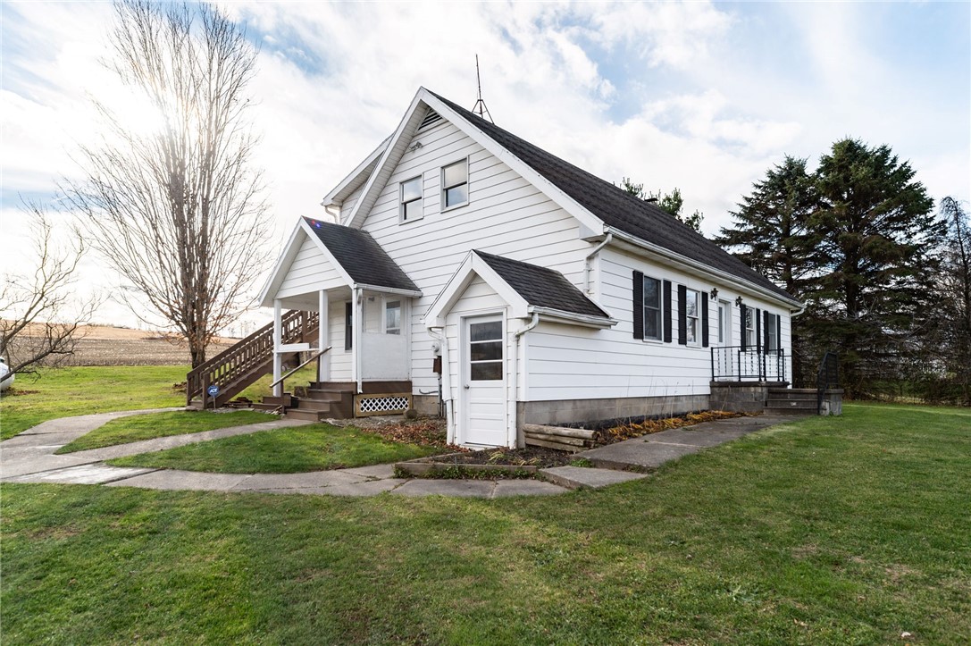 1153 Wyoming Road Covington, NY 14591 - Photo 4 of 36