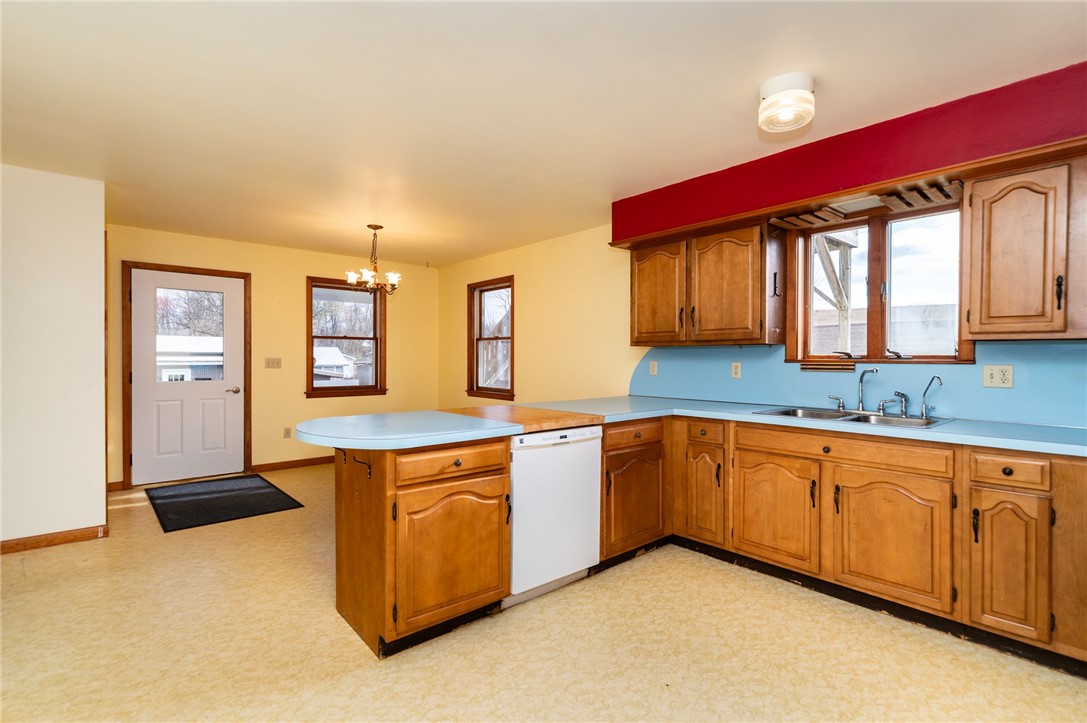 1153 Wyoming Road Covington, NY 14591 - Photo 8 of 36