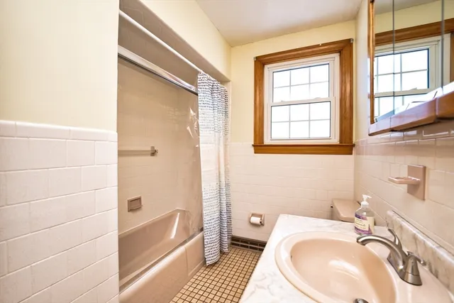 $399,000 | 303 Cummington Street, New Bedford, MA 02745