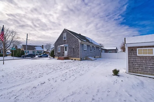 $399,000 | 303 Cummington Street, New Bedford, MA 02745