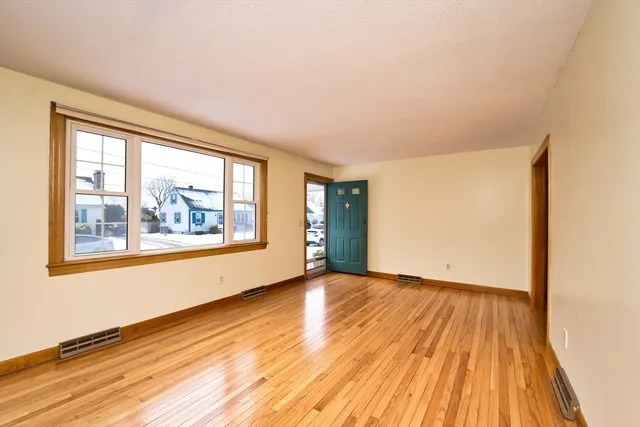 $399,000 | 303 Cummington Street, New Bedford, MA 02745