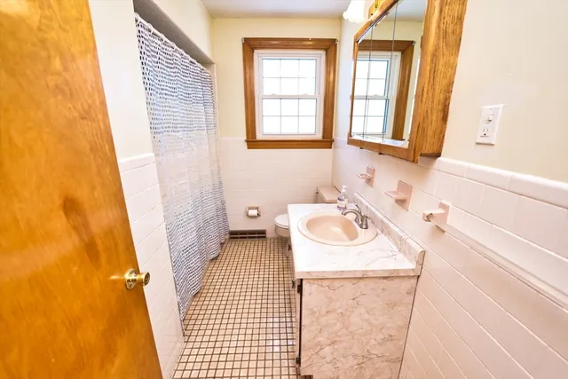 $399,000 | 303 Cummington Street, New Bedford, MA 02745