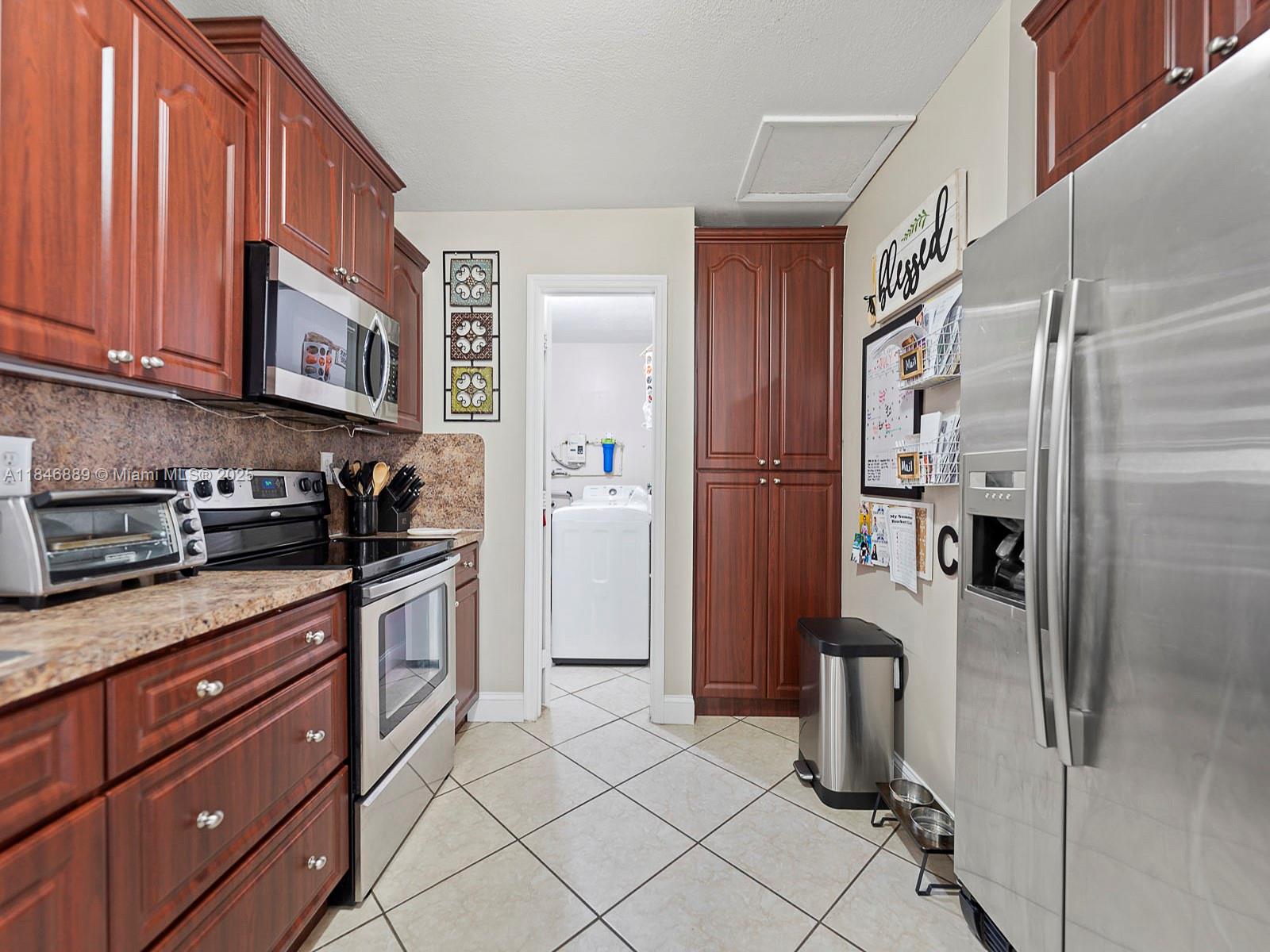 15040 Southwest 306th Street Homestead, FL 33033 - Photo 18 of 43 Gallery Image 18