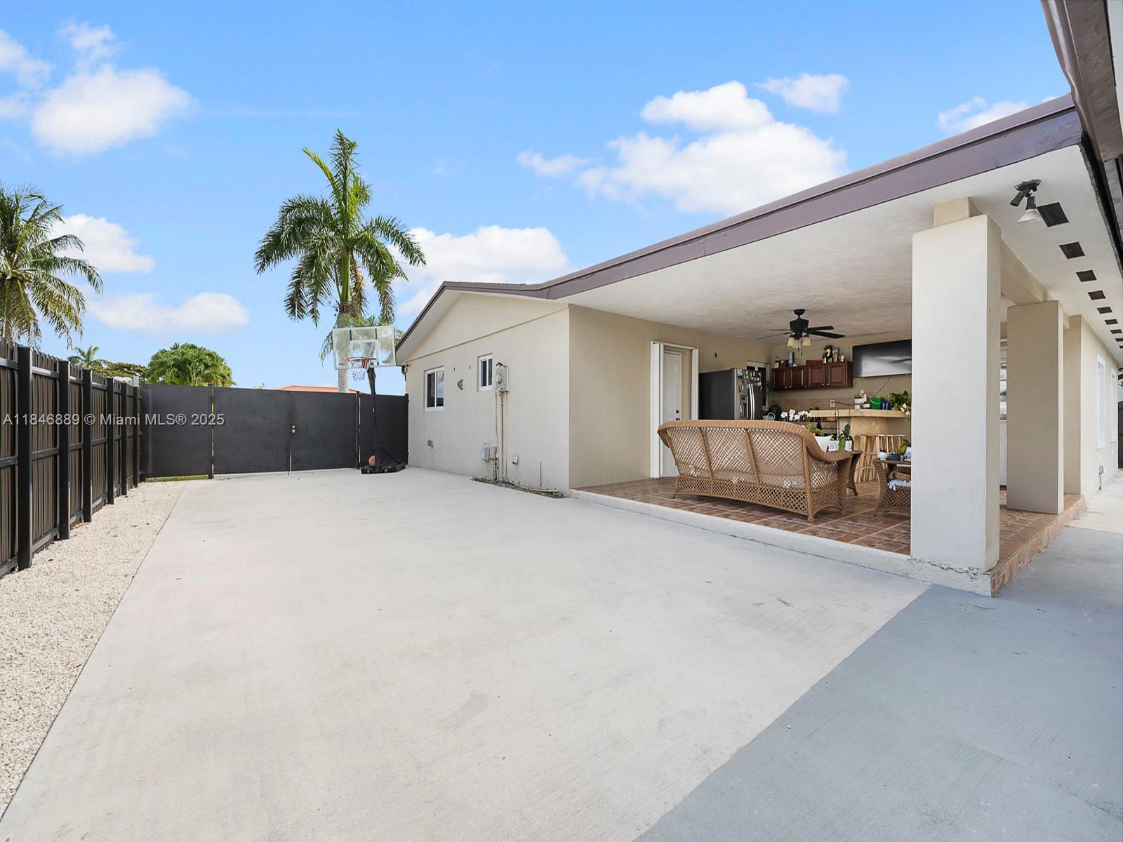 15040 Southwest 306th Street Homestead, FL 33033 - Photo 36 of 43 Gallery Image 36