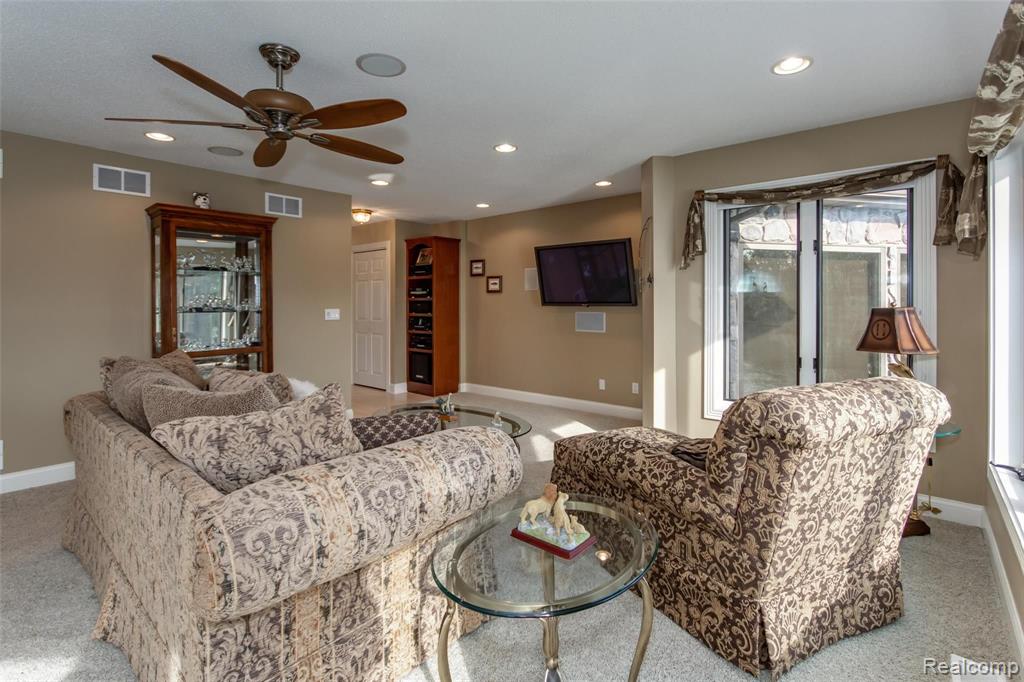 2349 Riverside Pointe Drive St. Joseph, MI 49085 - Photo 31 of 62