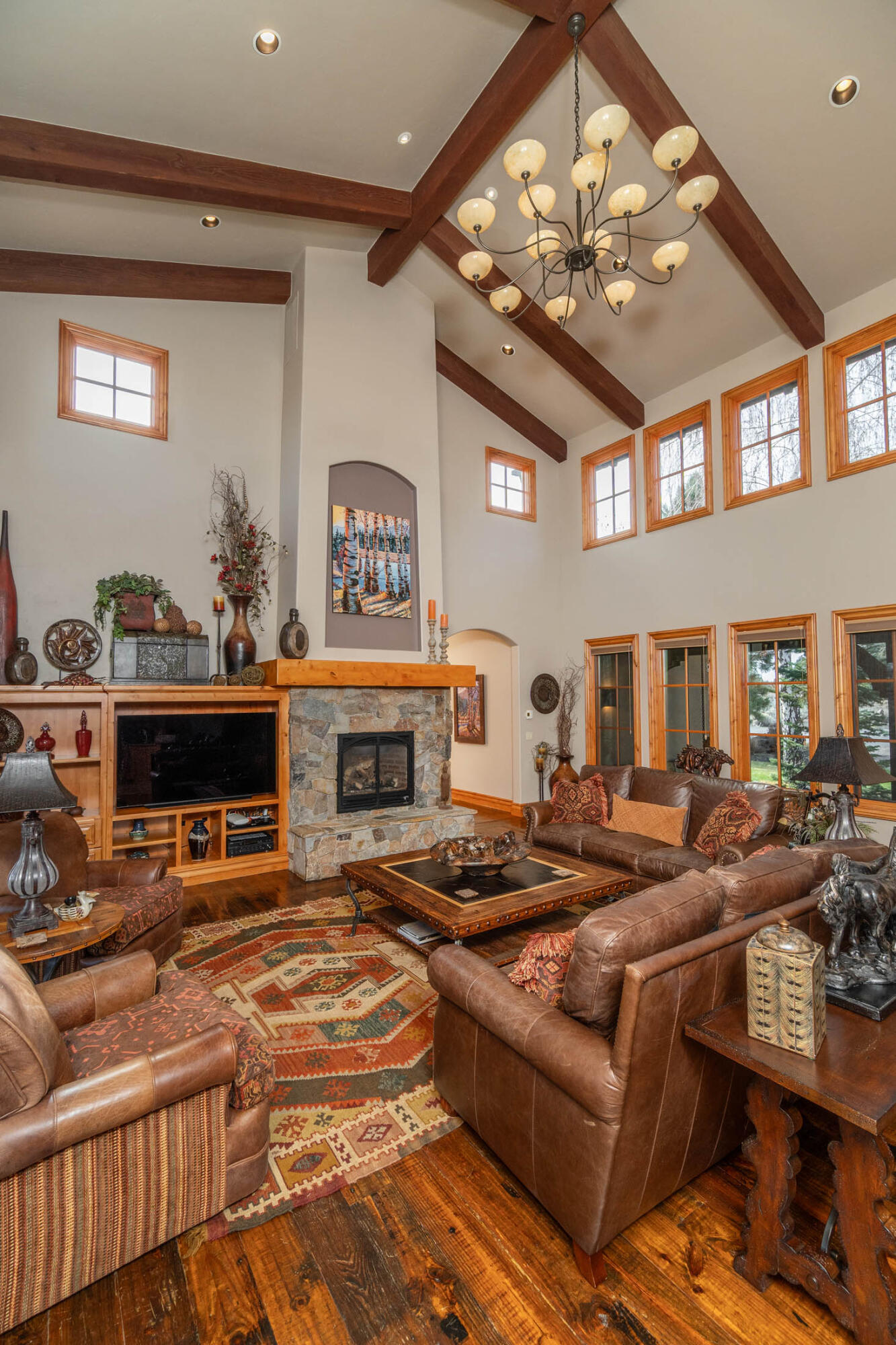 23098 Watercourse Way Bend, OR 97701 - Photo 5 of 30 5. Great Room 2