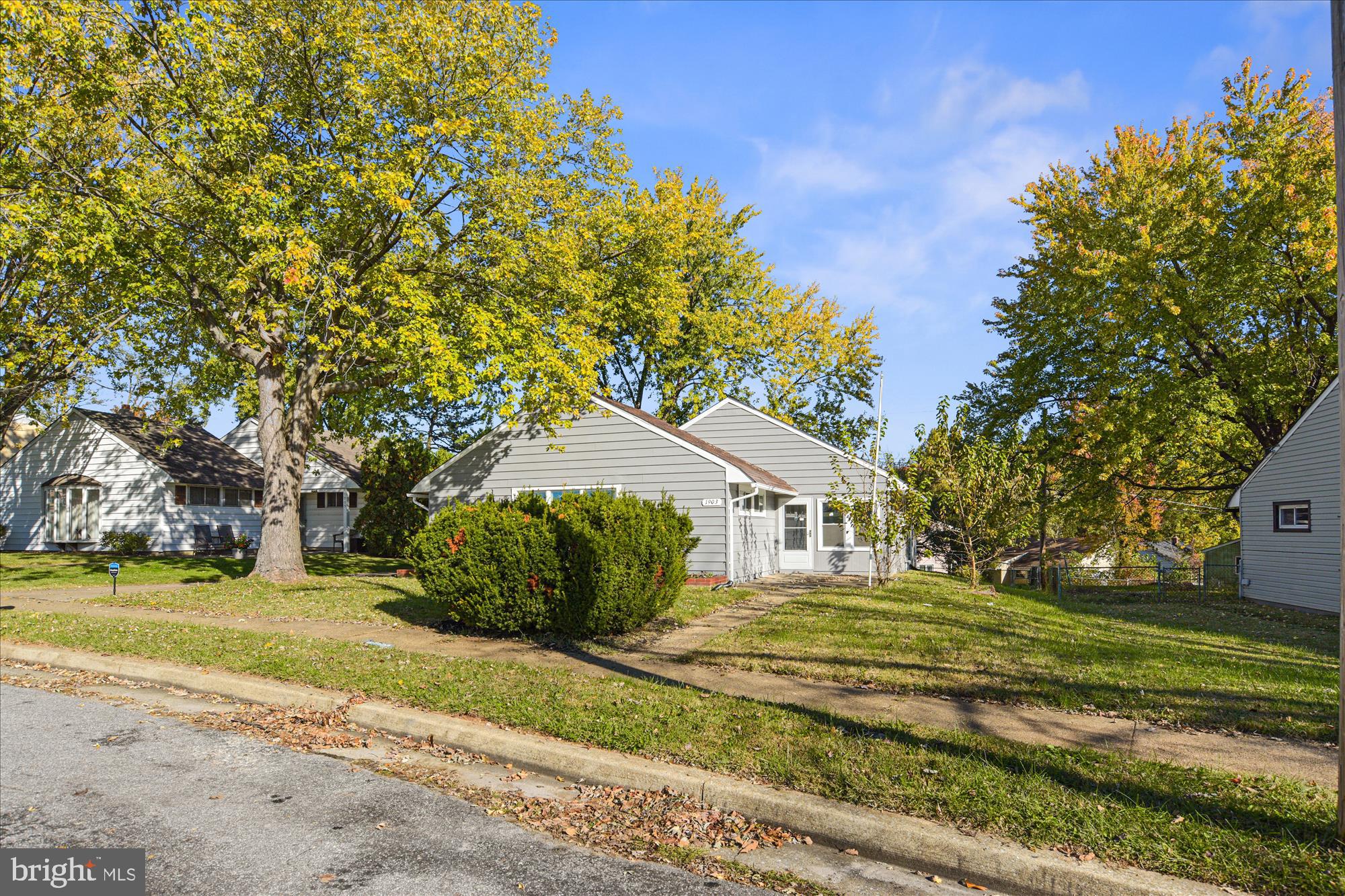 1903 Aster Road Baltimore, MD 21237 - Photo 3 of 18