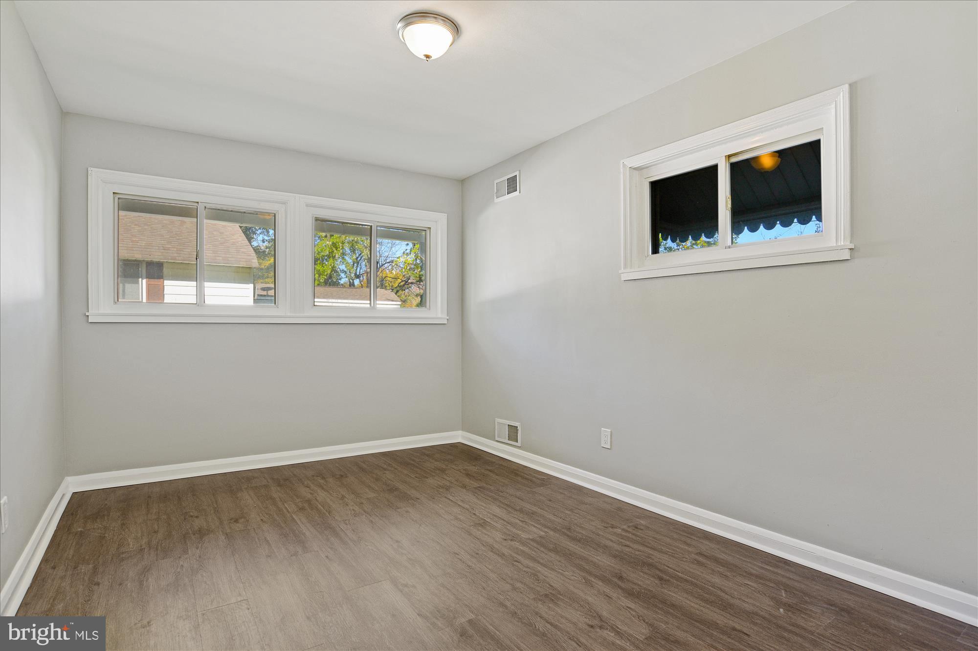 1903 Aster Road Baltimore, MD 21237 - Photo 5 of 18