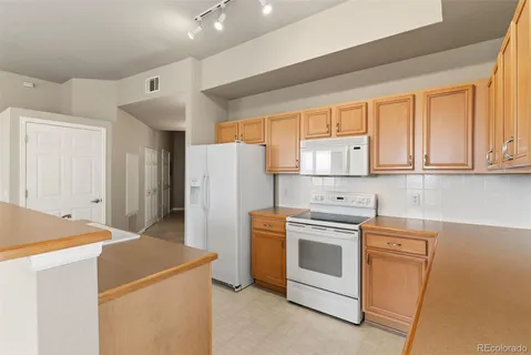 $260,000 | 15475 Andrews Drive, Unit 412, Denver, CO 80239