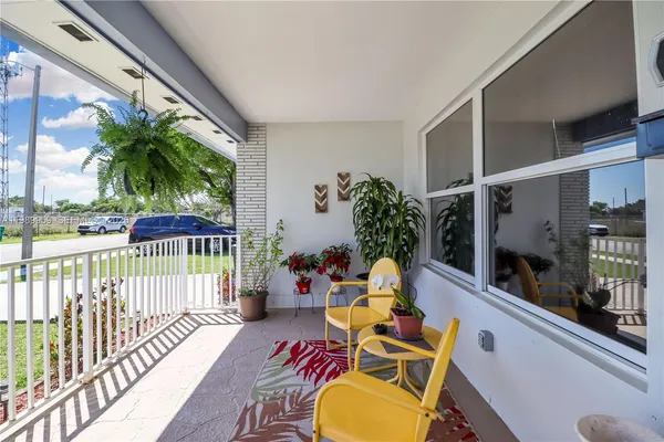 $700,000 | 10941 Southwest 180th Street, Miami, FL 33157