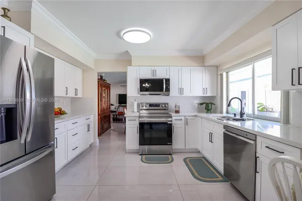 $700,000 | 10941 Southwest 180th Street, Miami, FL 33157