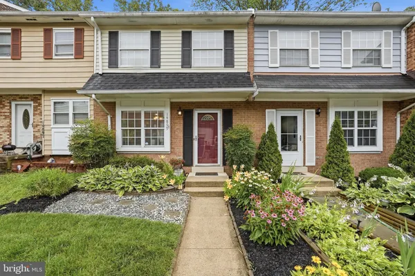 $415,000 | 14899 Emberdale Drive, Woodbridge, VA 22193