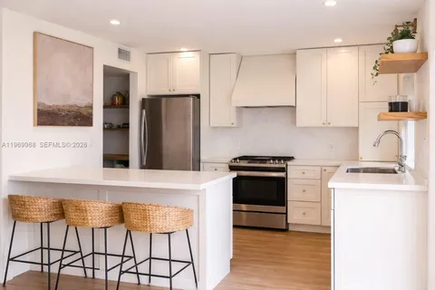 $3,700 | 11017 Southwest 113th Place, Unit 11017, Miami, FL 33176