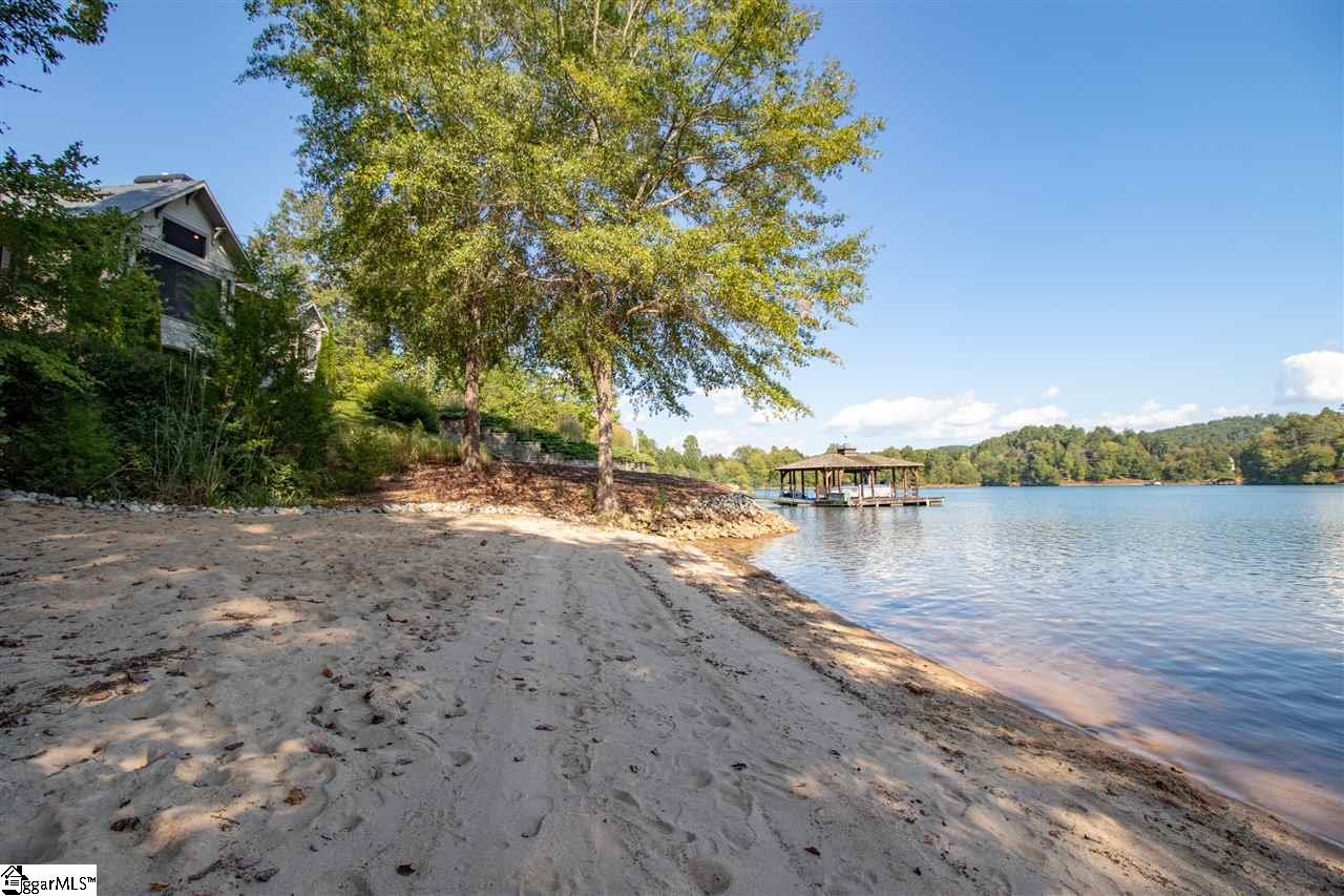 446 Augusta Way Sunset, SC 29685 - Photo 3 of 36