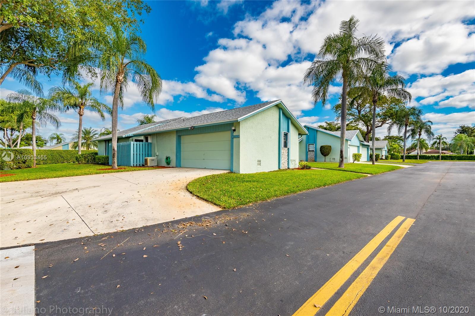 23320 Southwest 58th Avenue, Unit A Boca Raton, FL 33428 - Photo 5 of 43