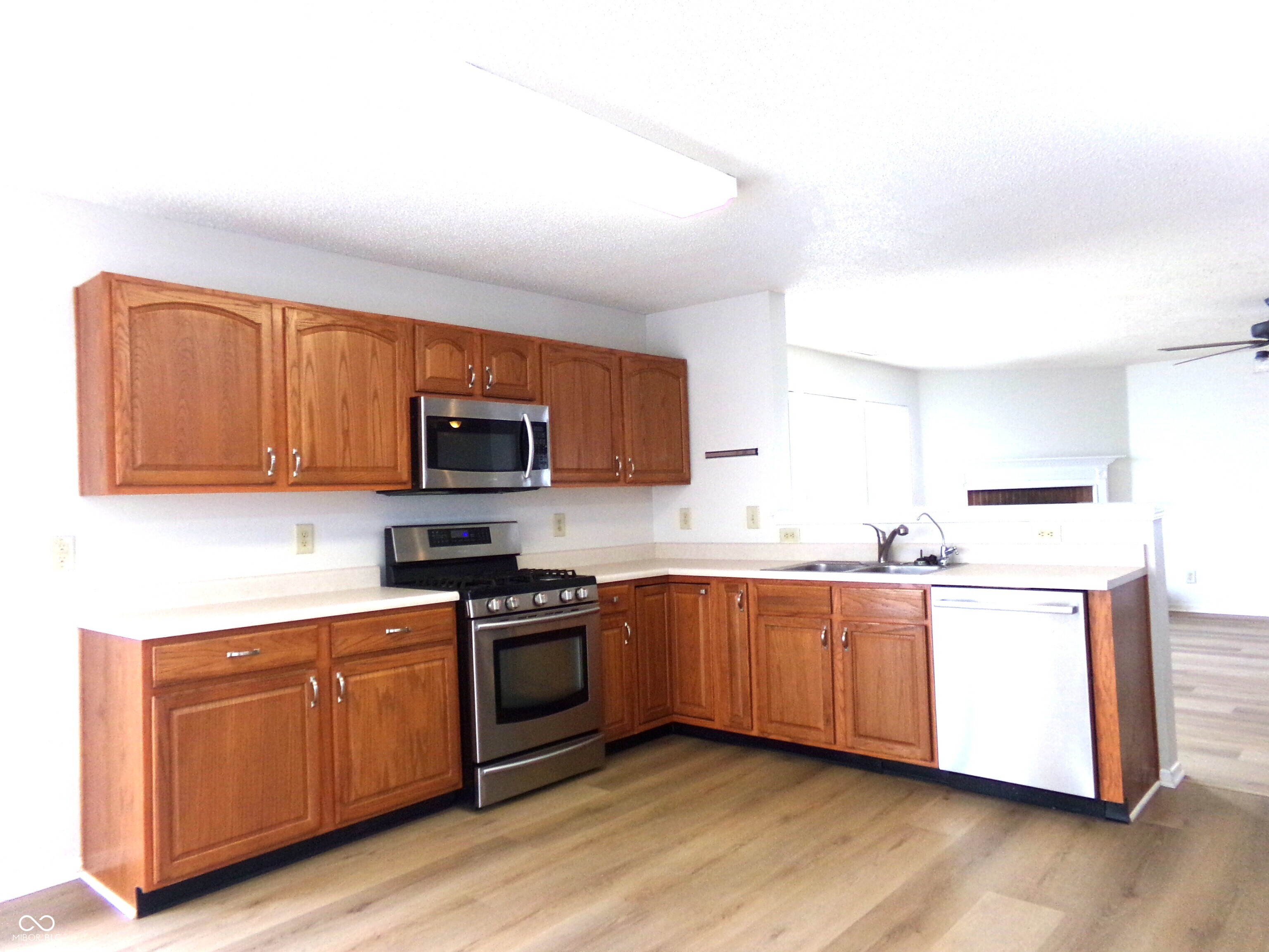 10405 Splendor Way Indianapolis, IN 46234 - Photo 11 of 39