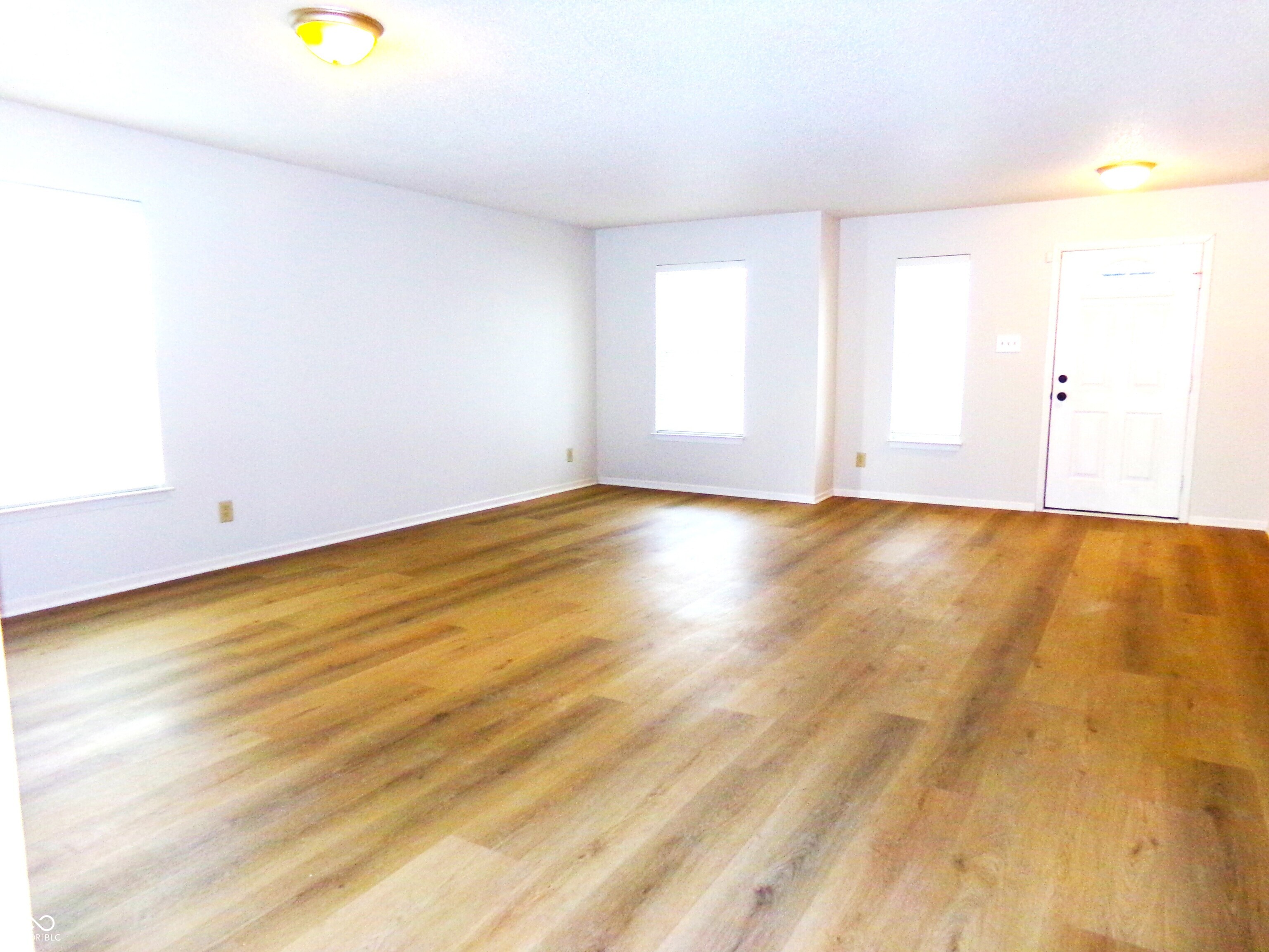 10405 Splendor Way Indianapolis, IN 46234 - Photo 5 of 39