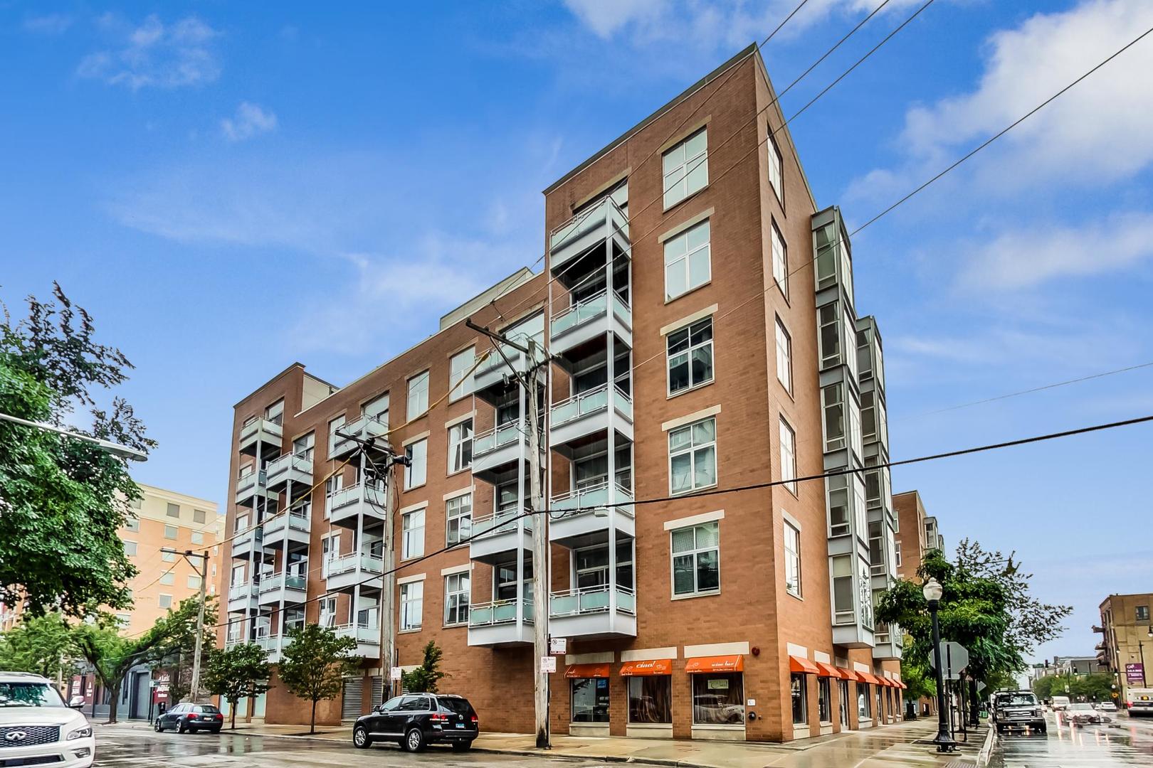 939 West Madison Street, Unit 504 Chicago, IL 60607 - Photo 4 of 27 Gallery Image 4