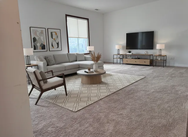 $259,900 | 2439 Brunswick Circle, Unit C, Woodridge, IL 60517