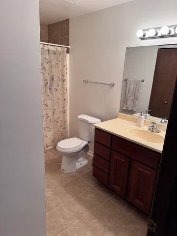 $259,900 | 2439 Brunswick Circle, Unit C, Woodridge, IL 60517