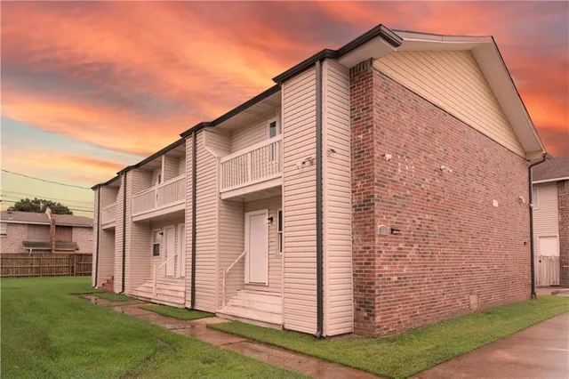 $1,310 | 717 Woodland Drive, Unit C, Laplace, LA 70068