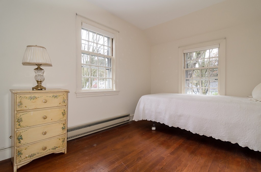 71 Standish Road Wellesley, MA 02481 - Photo 11 of 26