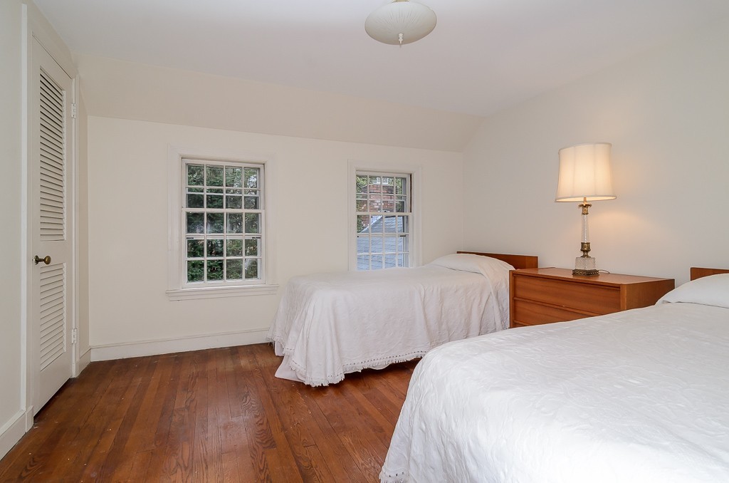71 Standish Road Wellesley, MA 02481 - Photo 13 of 26