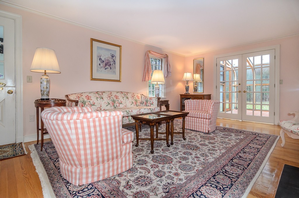 71 Standish Road Wellesley, MA 02481 - Photo 18 of 26