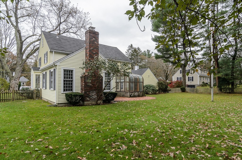 71 Standish Road Wellesley, MA 02481 - Photo 20 of 26