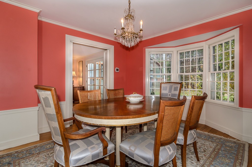 71 Standish Road Wellesley, MA 02481 - Photo 3 of 26